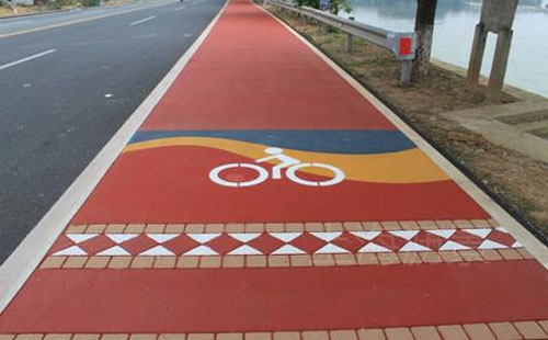 平川彩色路面解决方案：环氧地坪的新趋势